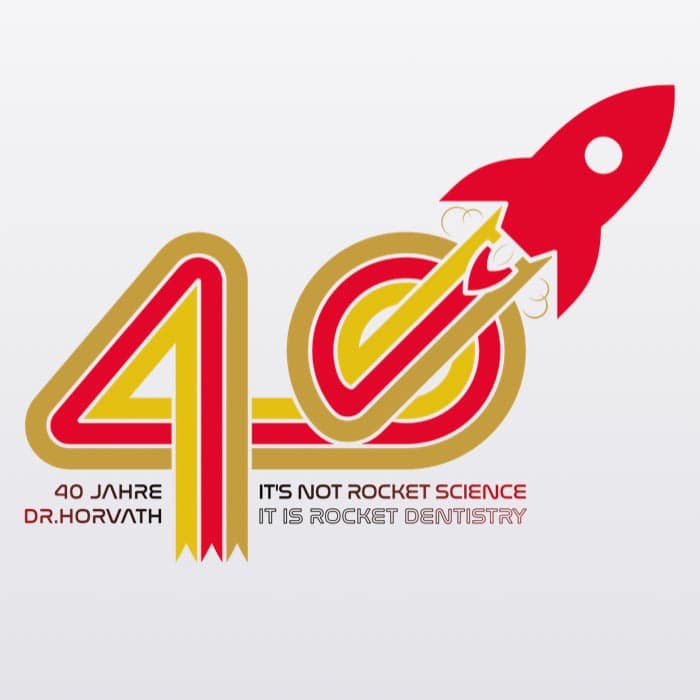 40 Jahre Dr. Horvath Jubiläumslogo: Tradition und Innovation vereint. Das moderne Design unterstreicht 40 Jahre Erfahrung in der Zahnmedizin mit dem Motto ‘Honoring Tradition, Shaping the Future’ – ein Symbol für Kompetenz und Fortschritt.
