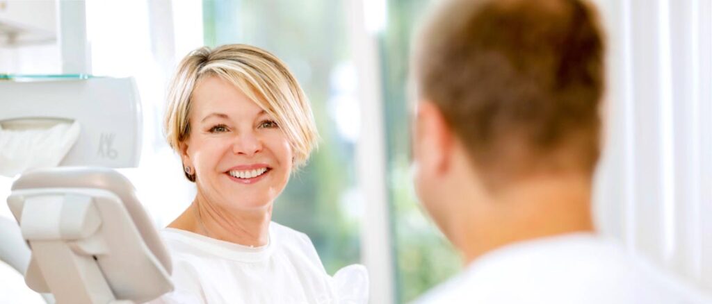 Beratung zum Digital Smile Design mit Sebastian Horvath zur Planung ästhetischer Zahnsanierungen